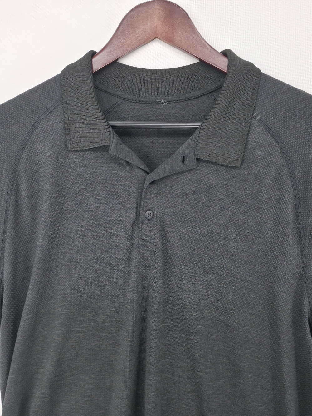 Lululemon Mens Polo Shirt XL Black Stretch Performance Golf Athletic Casual - Picture 2 of 10